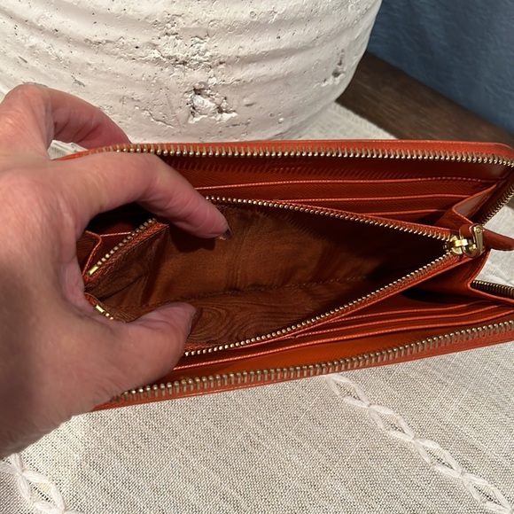 EUC Prada Zippy wallet, Authentic! - Picture 4 of 16